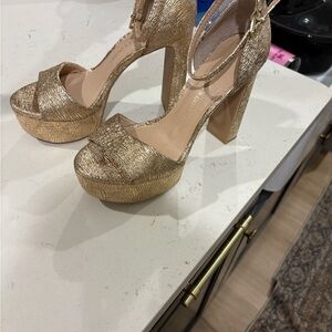 Chinese Laundry Gold Textured Platform Heels